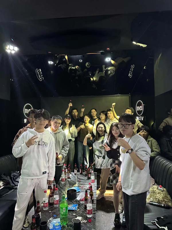 六月班同學們畢業聚餐